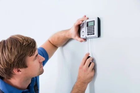 تعمیر دستگاه اکسس کنترل و دستگاه حضور و غیاب در تهران – ۲۴ ساعته